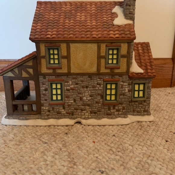 Santa’s Workbench Collection 2000 Granny Smiths Orchard - Picture 2 of 5